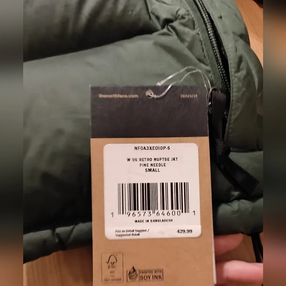 Limited Price Drop-North Face Women's 1996 Retro Nuptse Jacket Pine Needle Small - Picture 7 of 8